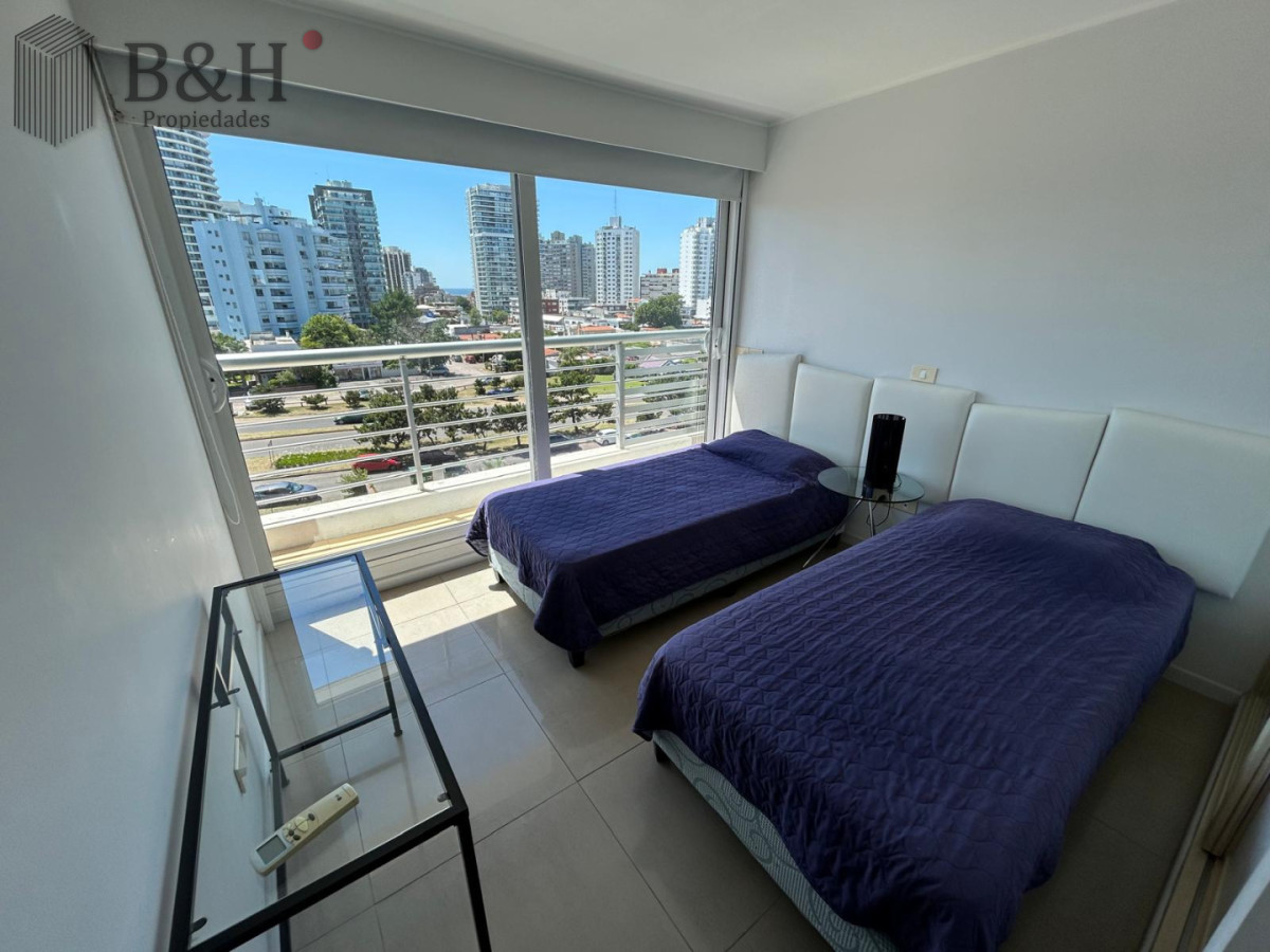 Apartamento ID.6205 - Apartamento de 3 dormitorios en venta, Punta del Este
