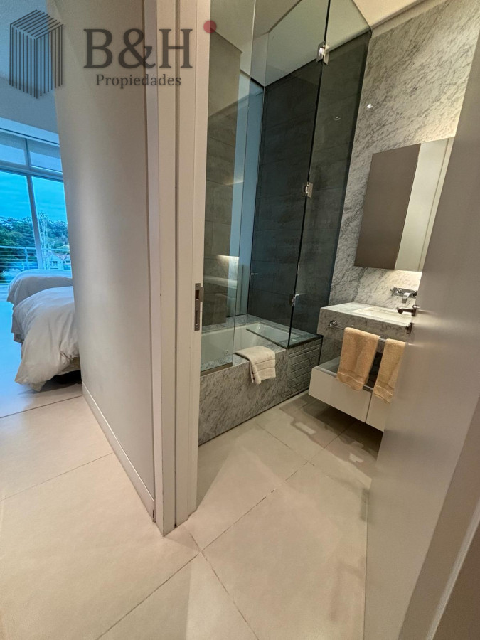 Apartamento ID.2303 - Apartamento exclusivo en Edificio de Categoria en la Brava - ACQUA LIBRE TEMPORADA
