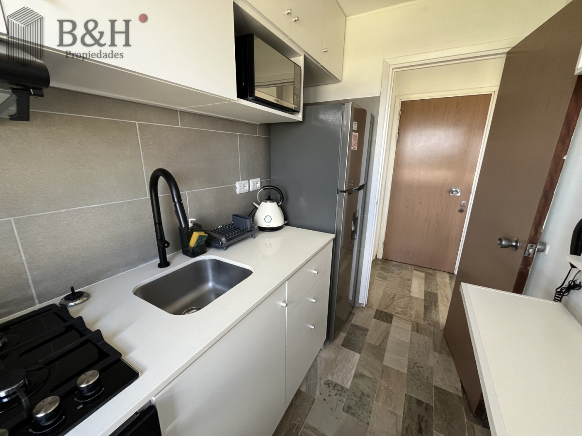 Apartamento ID.6114 - Alquiler Apartamento 2 Dormitorios La Pastora Punta del Este Vista al Mar