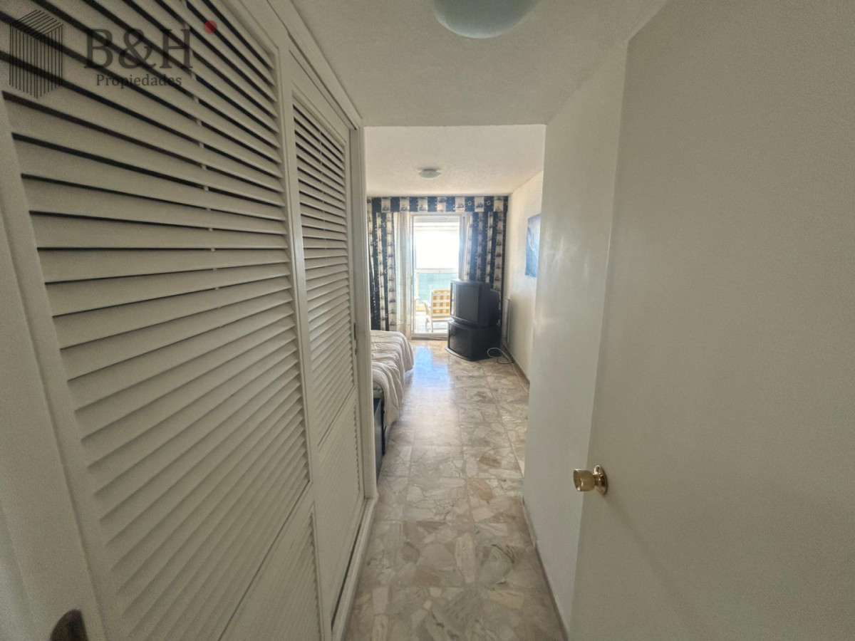 Apartamento ID.6230 - Apartamento de 3 dormitorios con vistas, en venta. Punta del Este