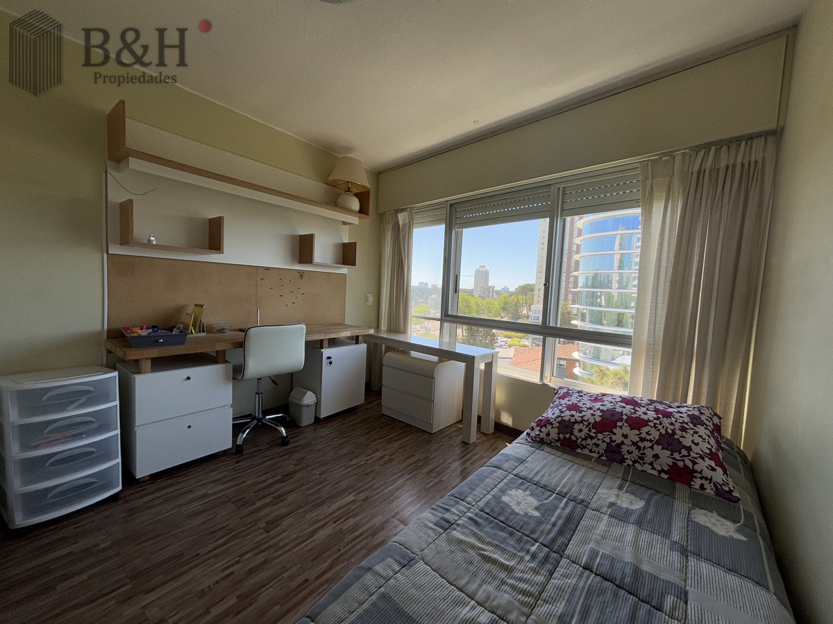 Apartamento ID.3911 - Apartamento en Zona Shopping - Punta del Este
