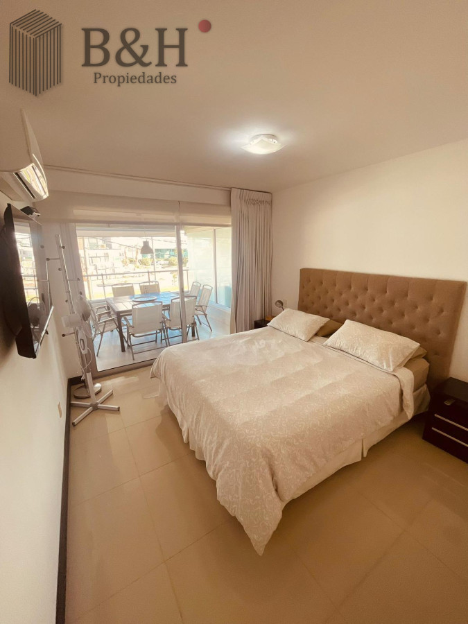 Apartamento ID.4116 - Apartamento de 2 dormitorios en suite - Punta del Este 