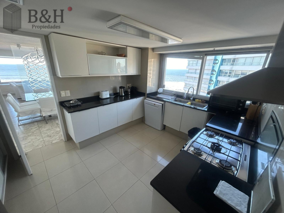Apartamento ID.6991 - apartamento en venta 3 dormitorios más servicio en brava 