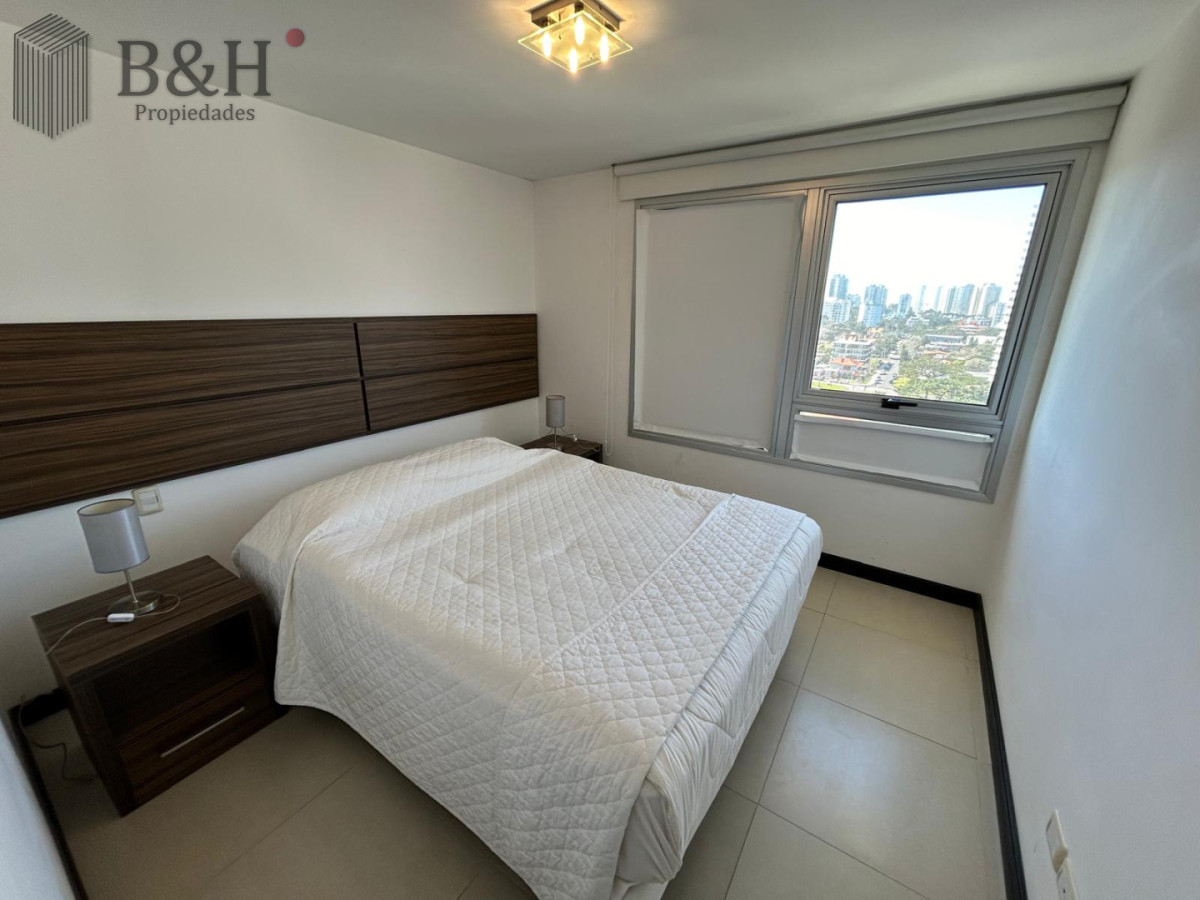 Apartamento ID.8036 - Venta Apartamento 3 Dormitorios Playa Mansa Punta del Este
