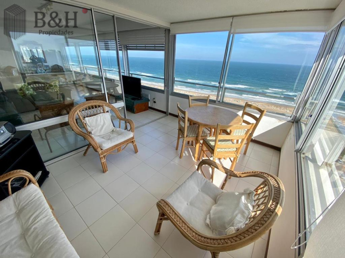 Apartamento ID.3408 - Apartamento 3 dormitorios y dependencia frente al mar vista despejada 