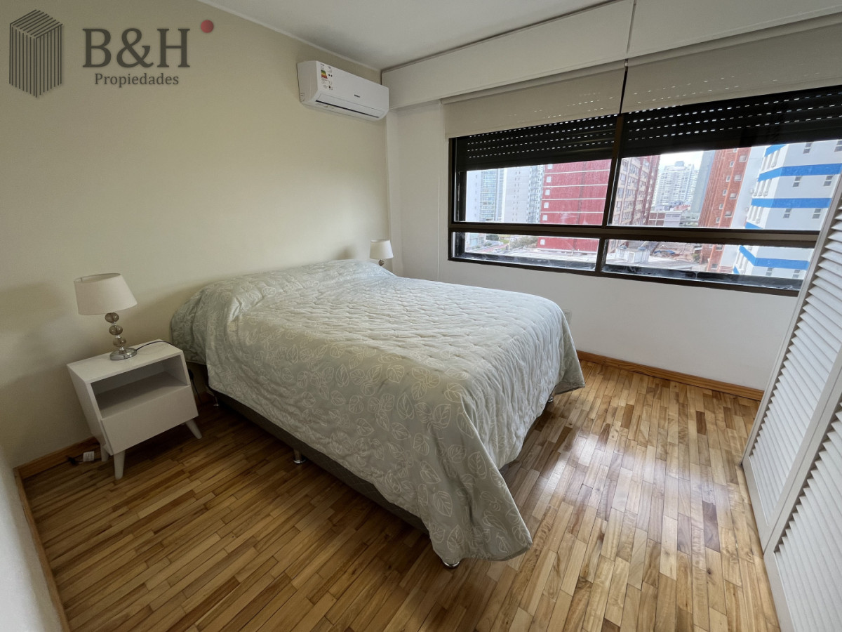 Apartamento ID.6114 - Alquiler Apartamento 2 Dormitorios La Pastora Punta del Este Vista al Mar