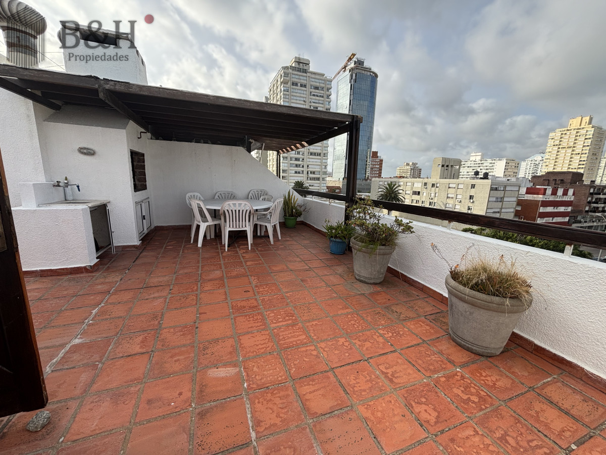 Apartamento ID.4096 - Apartamento de 2 dormitorio - En Península con parrillero exclusivo en la terraza