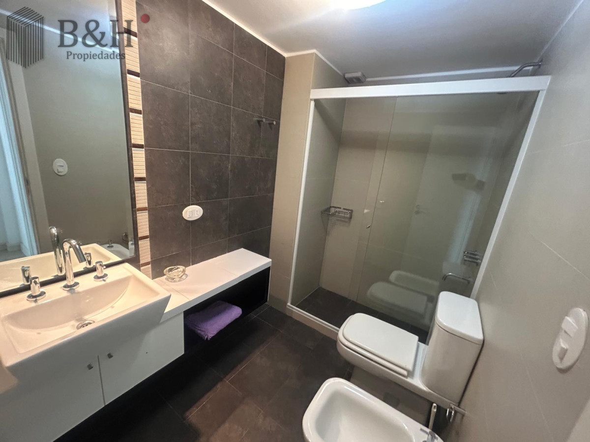 Apartamento ID.5688 - Apartamento en venta con vista al mar, Punta del Este