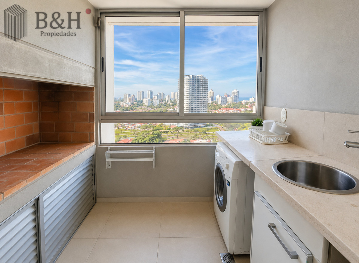 Apartamento ID.8039 - Venta Alquiler Apartamento 3 Dormitorios Playa Mansa Punta del Este
