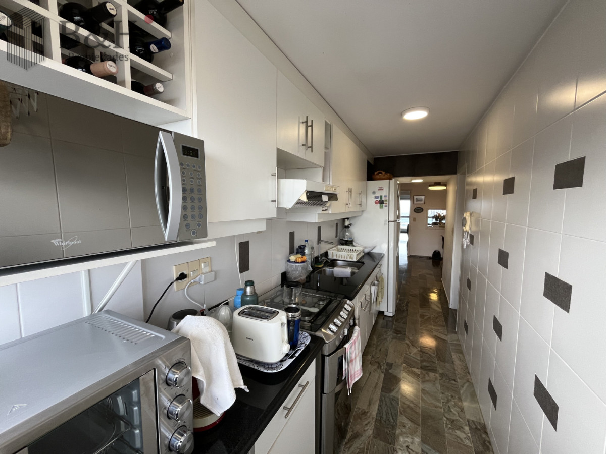 Apartamento ID.7974 - Venta Apartamento de 3 dormitorios + dep Vista al Mar en Playa Brava