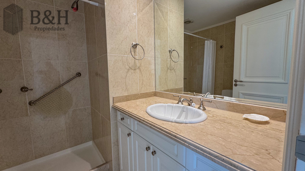 Apartamento ID.4809 - Apartamento de 3 dormitorios a la venta y en alquiler anual - Punta del Este 
