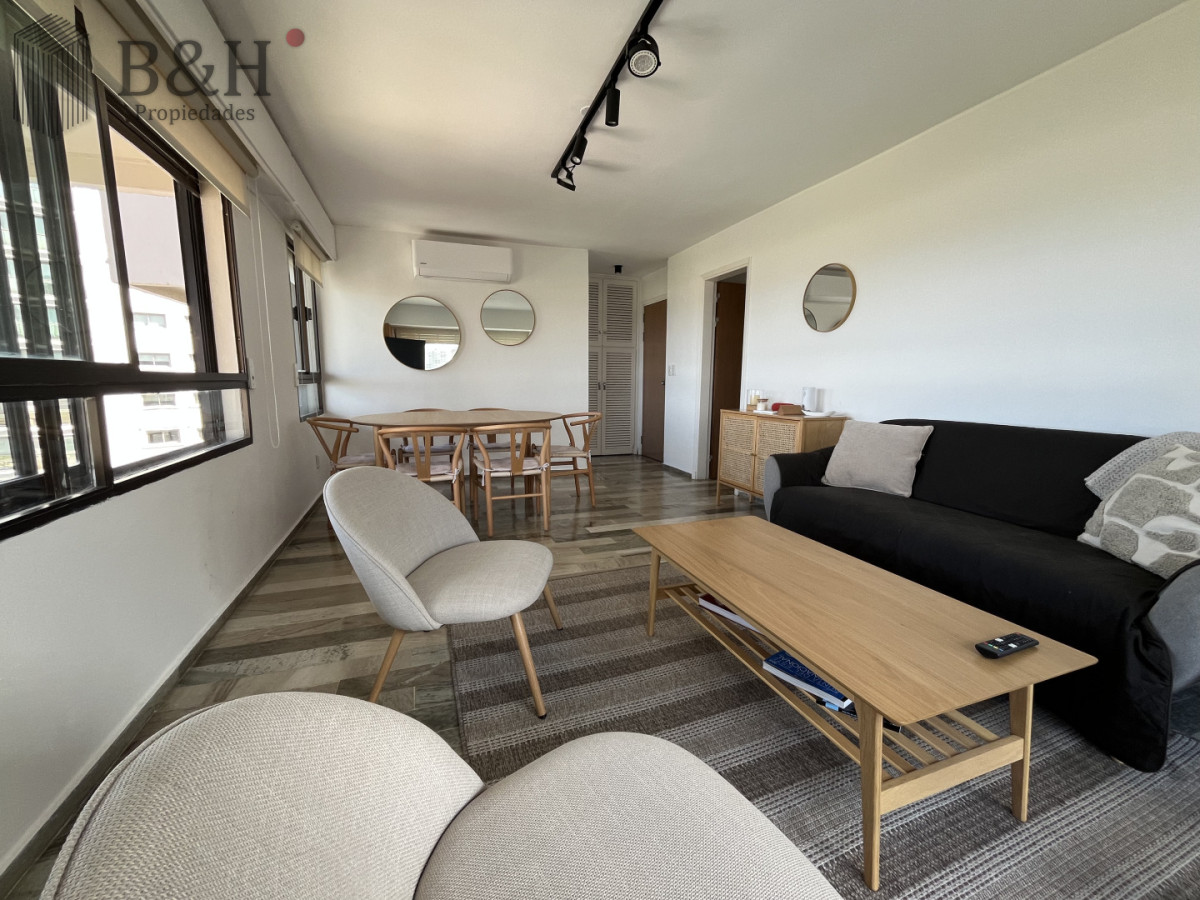 Apartamento ID.6114 - Alquiler Apartamento 2 Dormitorios La Pastora Punta del Este Vista al Mar