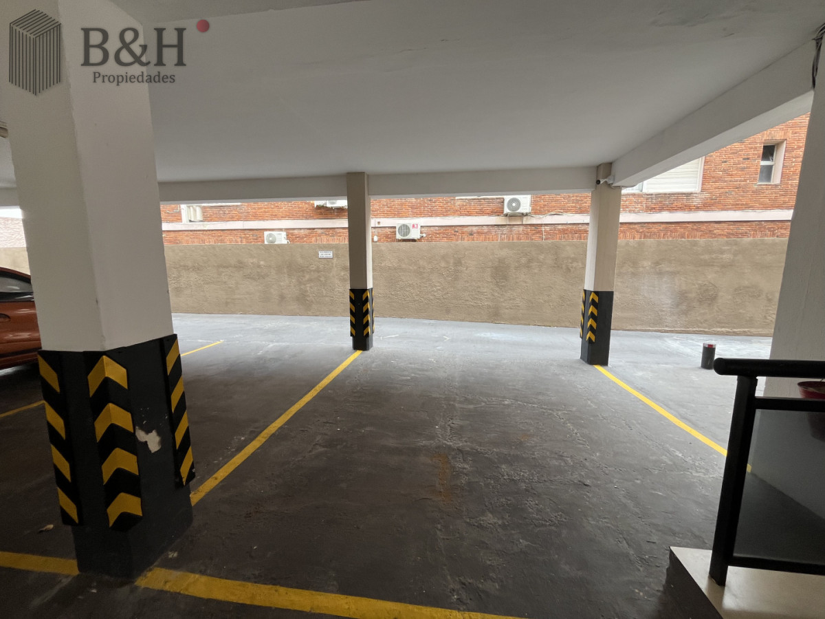 Apartamento ID.5234 - Apartamento en Alquiler Peninsula - 1 Dormitorio con Cochera