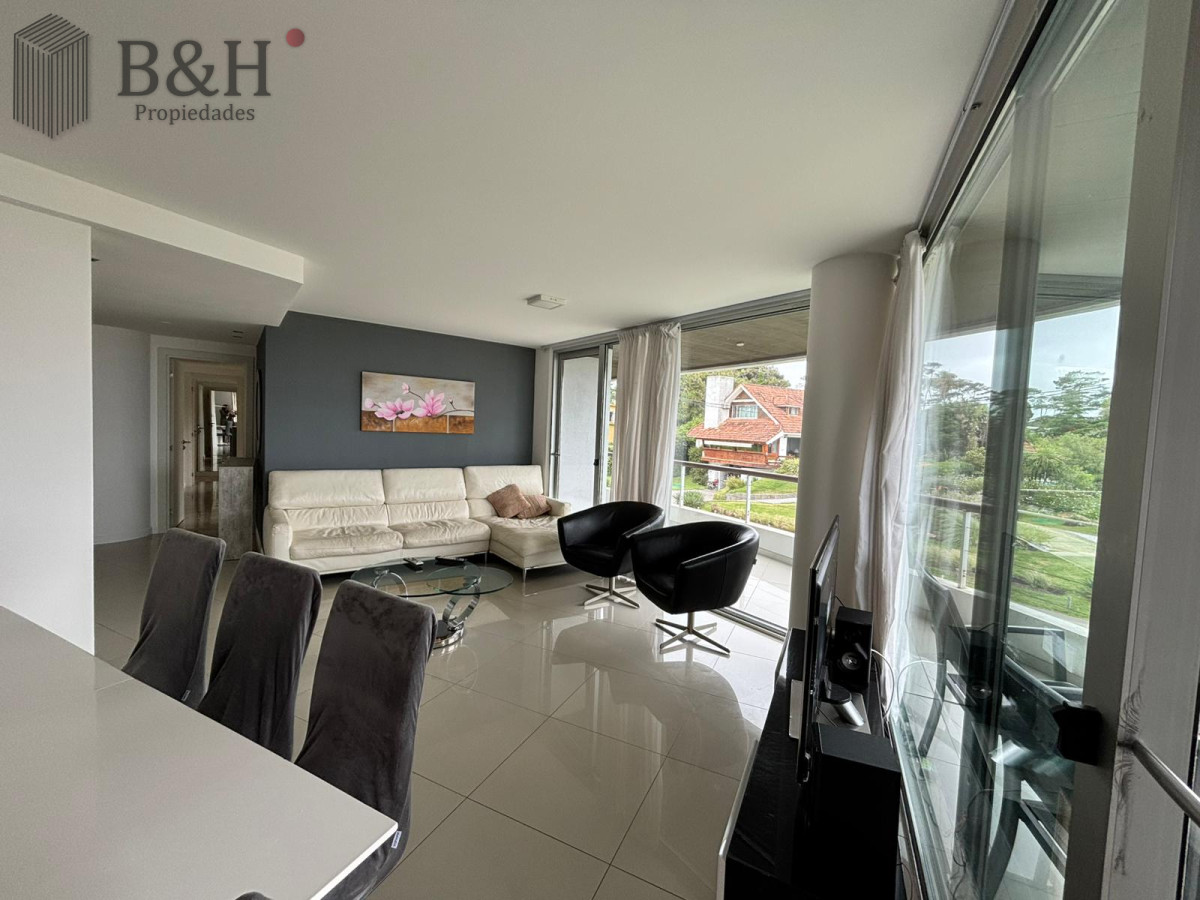 Apartamento ID.6163 - Apartamento de 3 dormitorios, primera linea Punta del Este