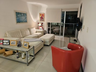 Apartamento de 2 dormitorios en suite - Punta del Este 