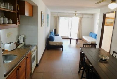 Apartamento de 2 dormitorios a la venta - Roosevelt 