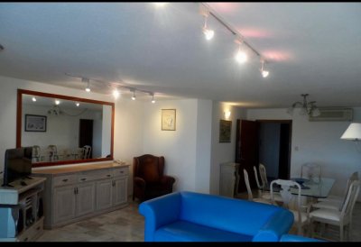 Apartamento en alquiler anual 4 dormitorios
