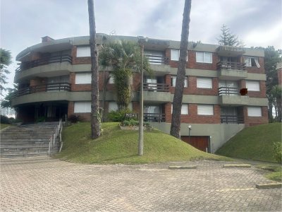 venta de apartamento 2 dormitorios punta del este 