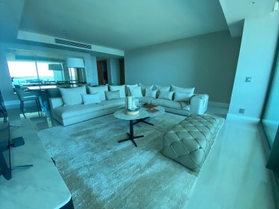 Excelente Apartamento de 3 dormitorios en Primera Linea!!!