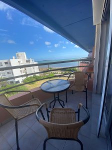 Apartamento de 1 dormitorio sobre la Rambla Punta del este. 