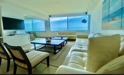 Apartamento 3 dormitorios en primera linea con vista al mar en ALQUILER ANUAL