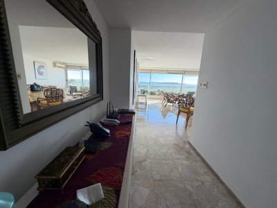Apartamento de 4 dormitorios en venta, Punta del este 