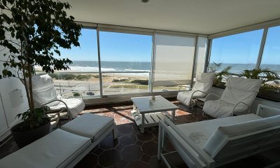 Apartamento de  4 dormitorios en venta - Punta del Este