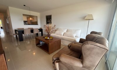 Excelente apartamento de 3 dormitorios en suite - Parada 30 de la Brava