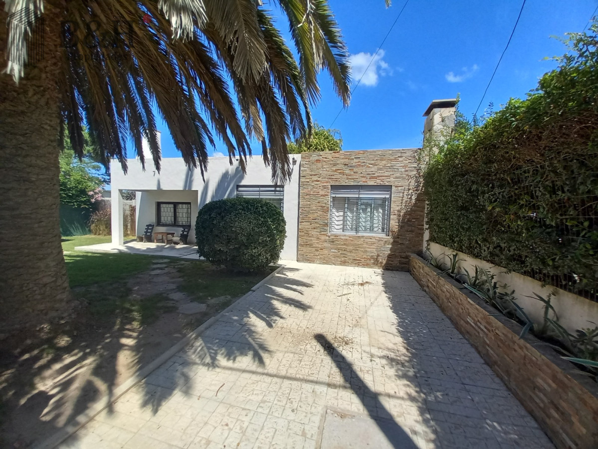 Casa ID.4908 - Casa de 3 dormitorios a la venta - Balneario Buenos Aires 