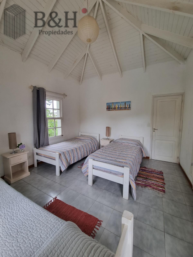 Casa ID.4567 - Casa a la venta en la barra - Punta del Este