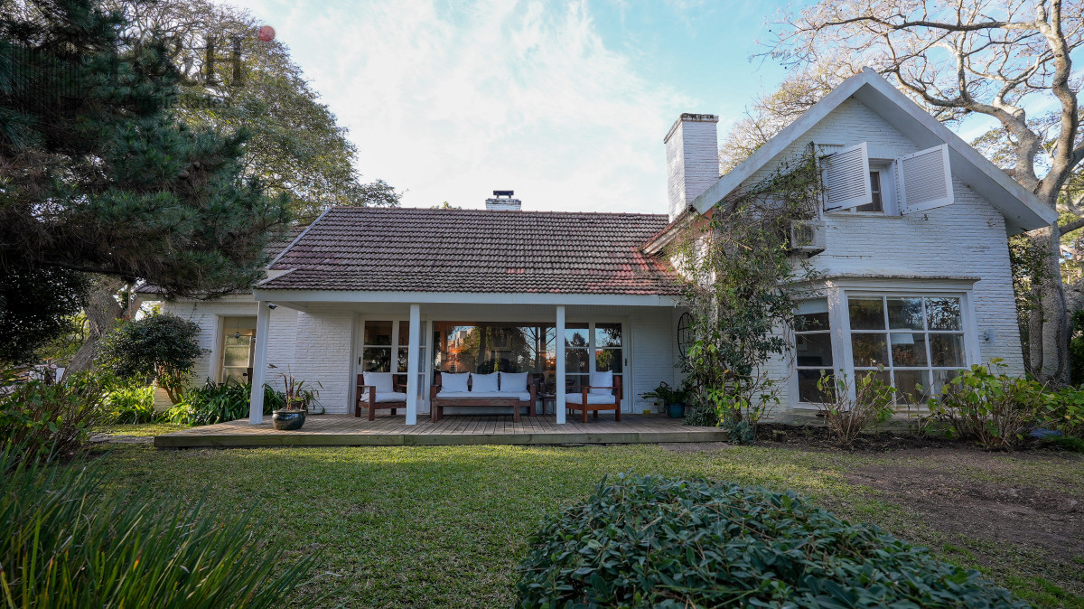 Casa ID.5233 - Hermosa Casa en parada 15 de la Mansa - Punta del Este 