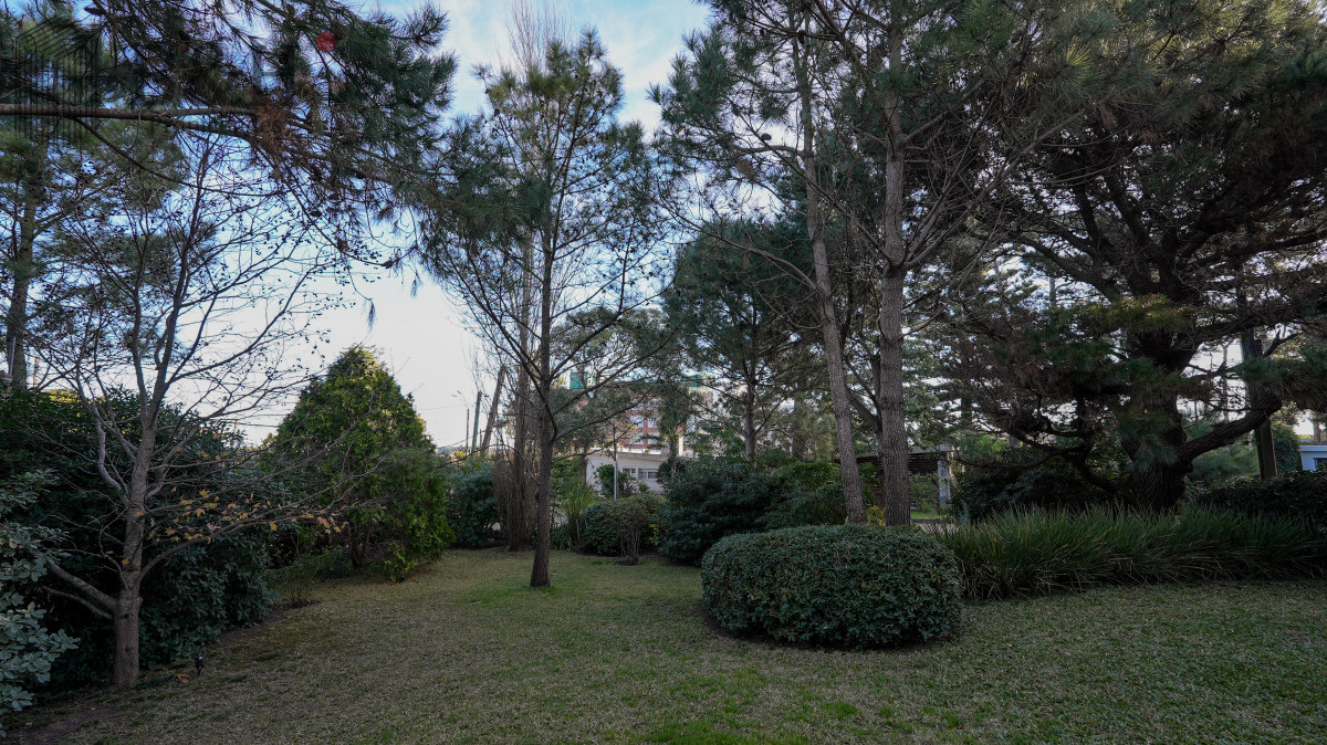 Casa ID.5233 - Hermosa Casa en parada 15 de la Mansa - Punta del Este 