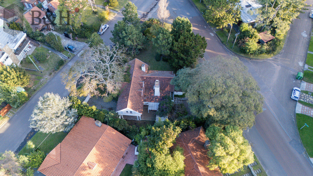 Casa ID.5233 - Hermosa Casa en parada 15 de la Mansa - Punta del Este 