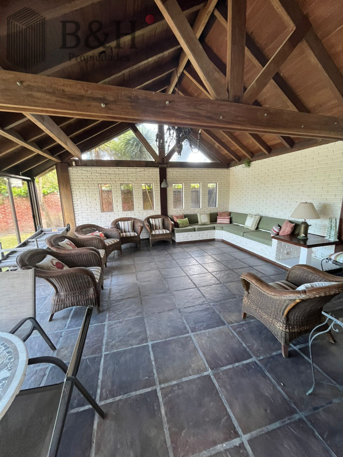 Casa ID.3876 - CASA TRADICIONAL - PUNTA DEL ESTE 