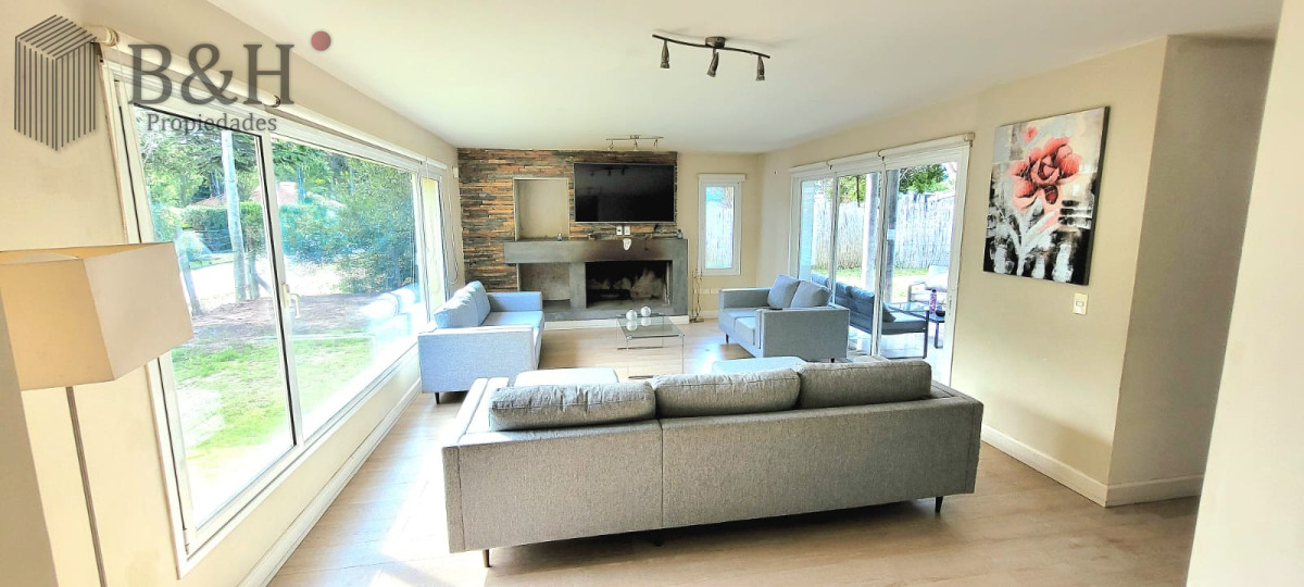 casa de 4 dormitorios - punta del este  - byh3978c