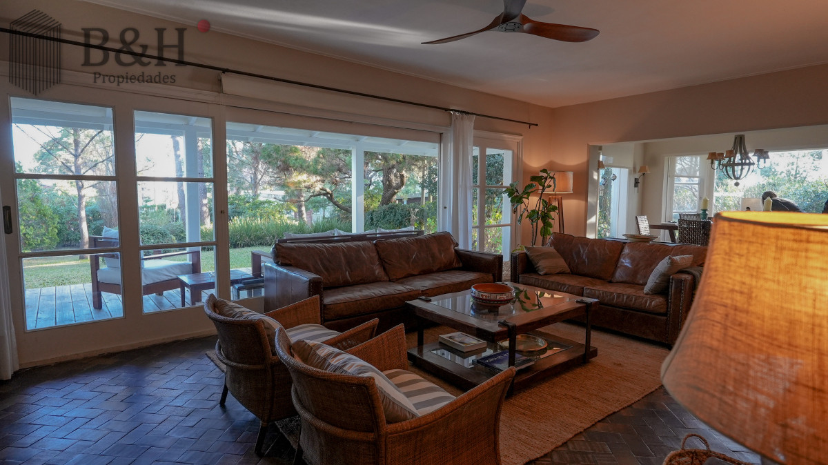 Casa ID.5233 - Hermosa Casa en parada 15 de la Mansa - Punta del Este 