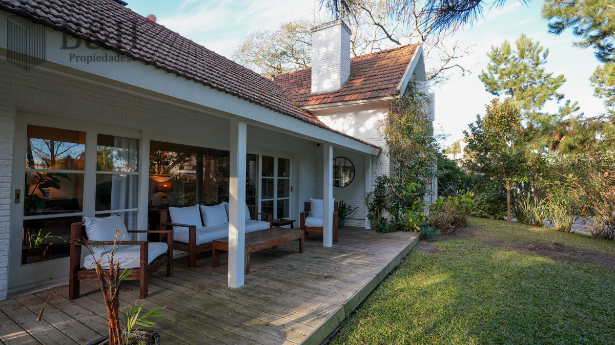 Casa ID.5233 - Hermosa Casa en parada 15 de la Mansa - Punta del Este 
