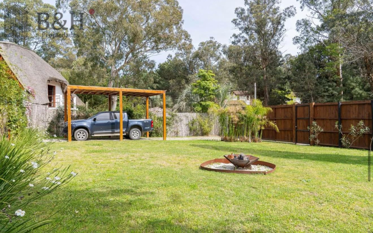 Casa ID.6928 - Casa de 3 dormitorios en venta, Punta del Este