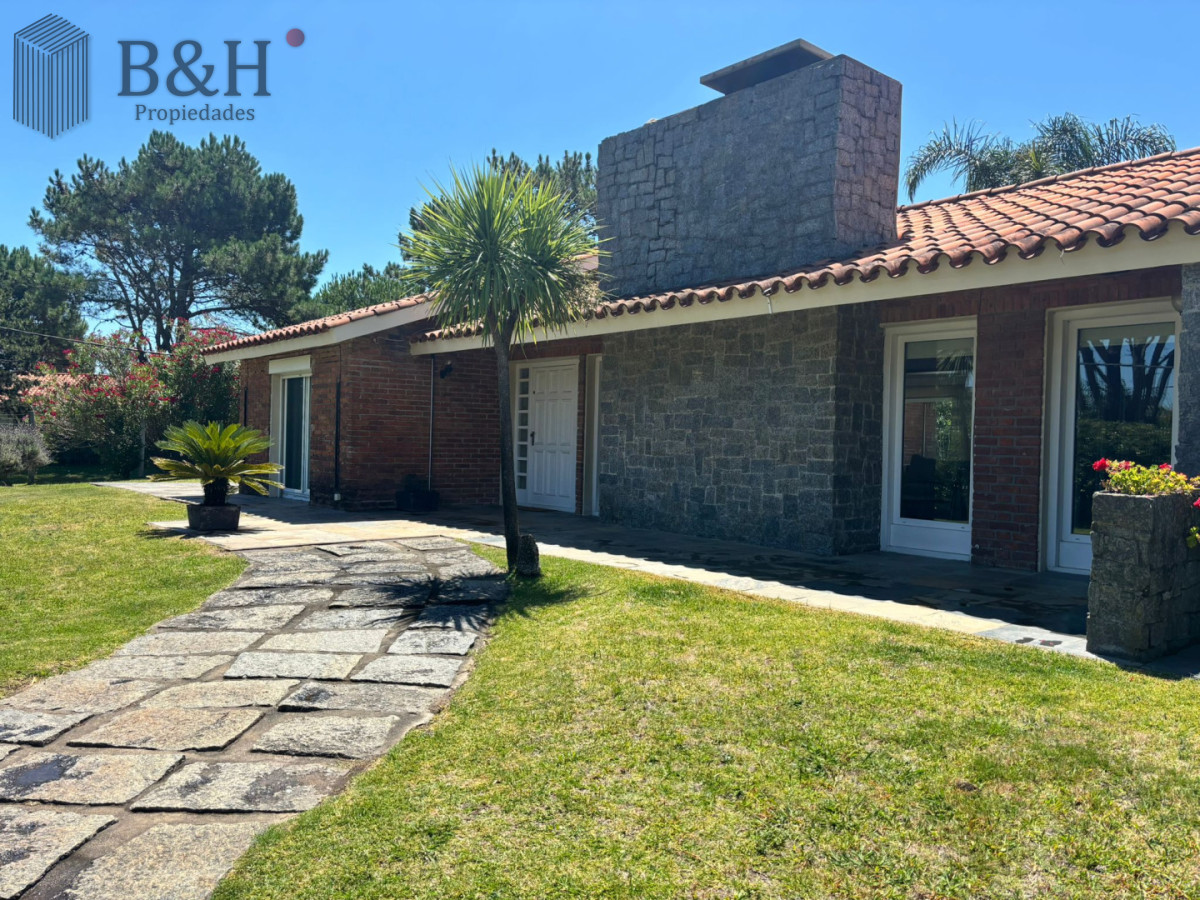 Casa ID.6391 - Casa de 4 dormitorios en alquiler invernal y Anual Punta del Este 