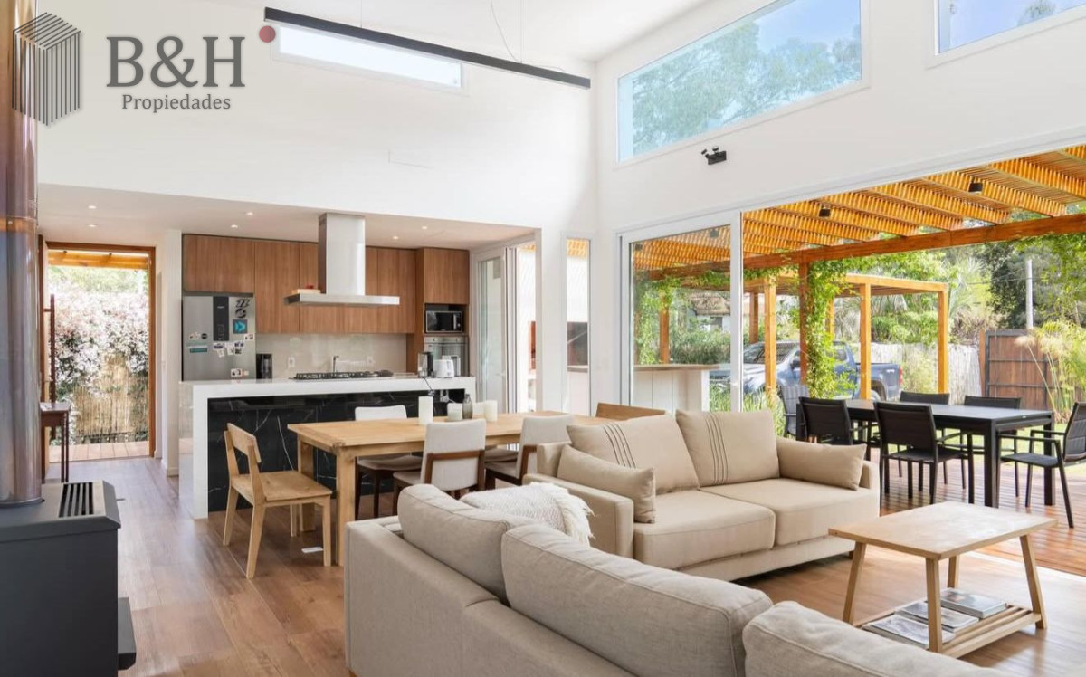 Casa ID.6928 - Casa de 3 dormitorios en venta, Punta del Este