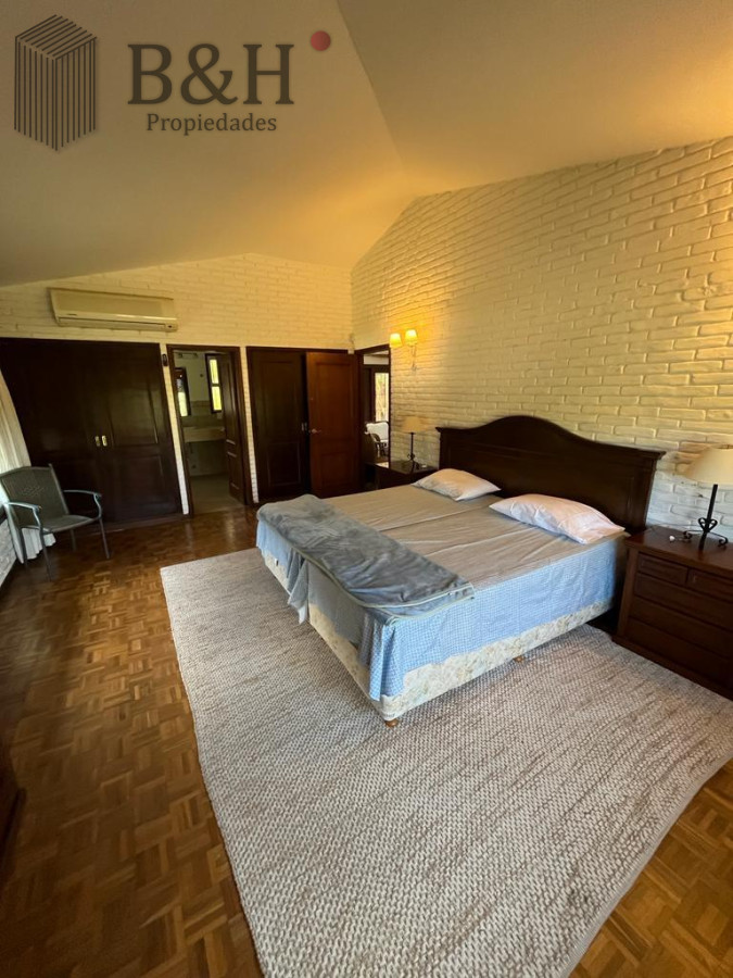 Casa ID.3876 - CASA TRADICIONAL - PUNTA DEL ESTE 