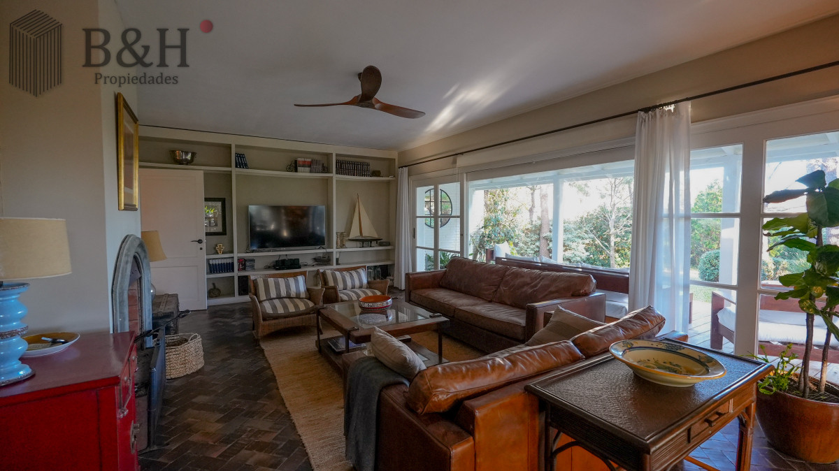 Casa ID.5233 - Hermosa Casa en parada 15 de la Mansa - Punta del Este 