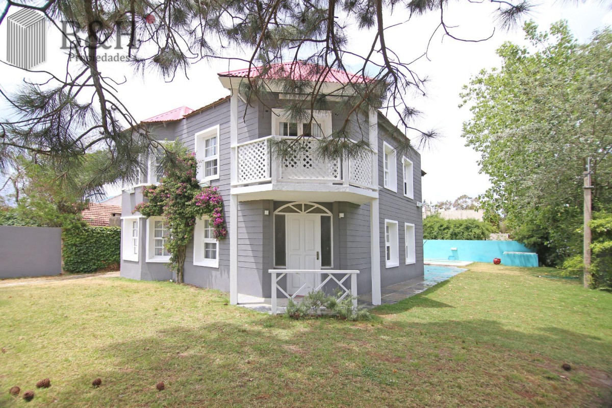 Casa ID.4567 - Casa a la venta en la barra - Punta del Este