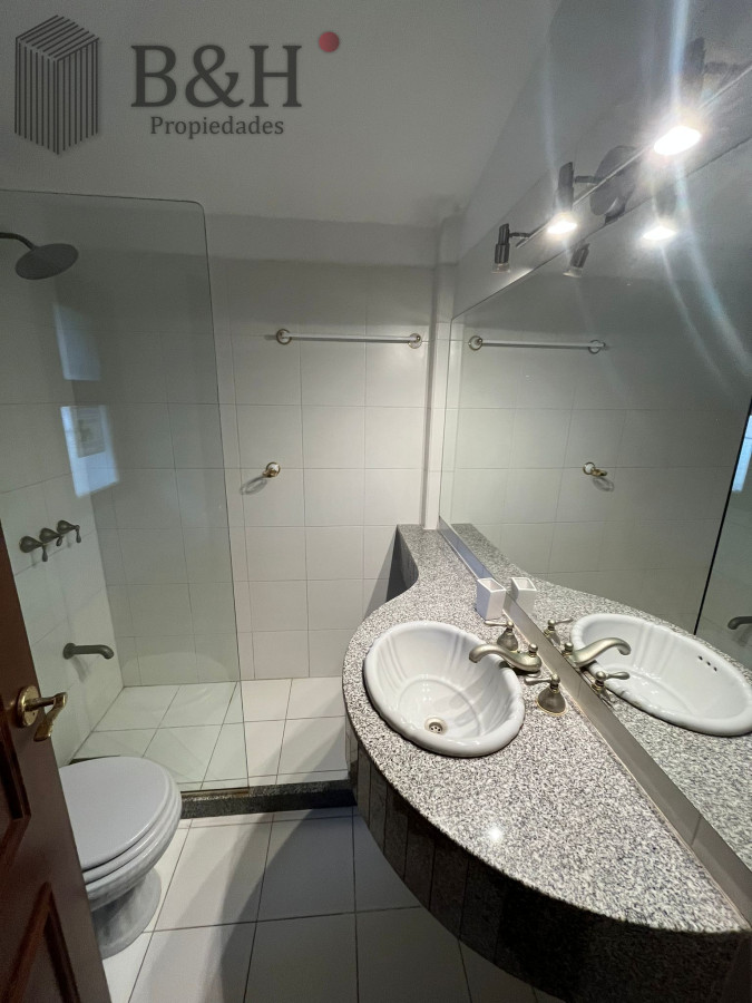 Casa ID.3876 - CASA TRADICIONAL - PUNTA DEL ESTE 
