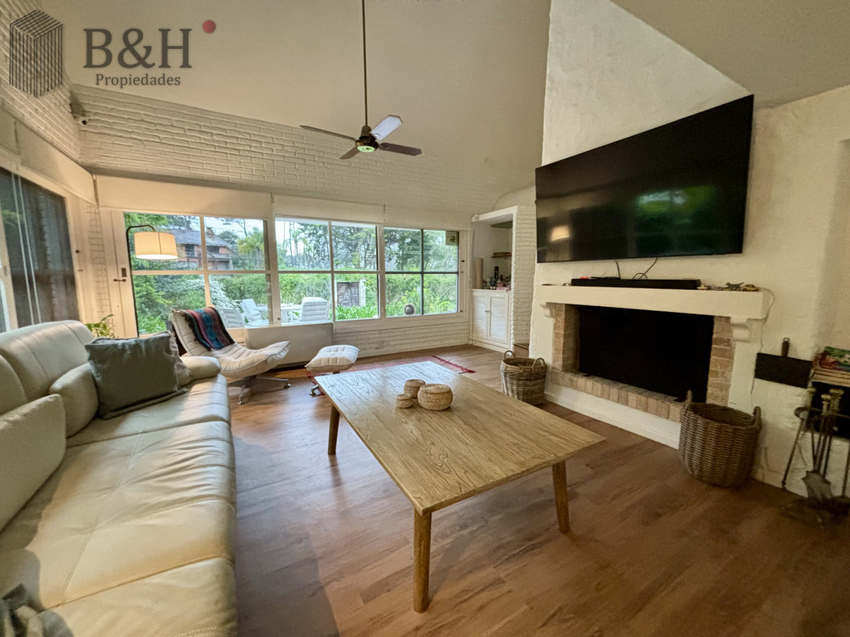 Casa ID.1436 - EXPECTACULAR CASA A LA VENTA EN SAN RAFAEL