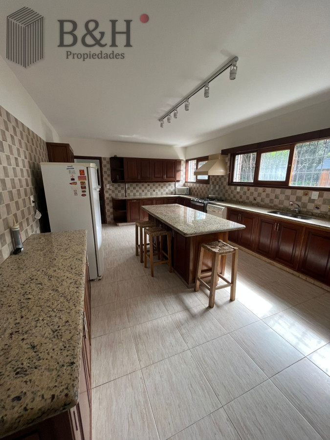 Casa ID.3876 - CASA TRADICIONAL - PUNTA DEL ESTE 