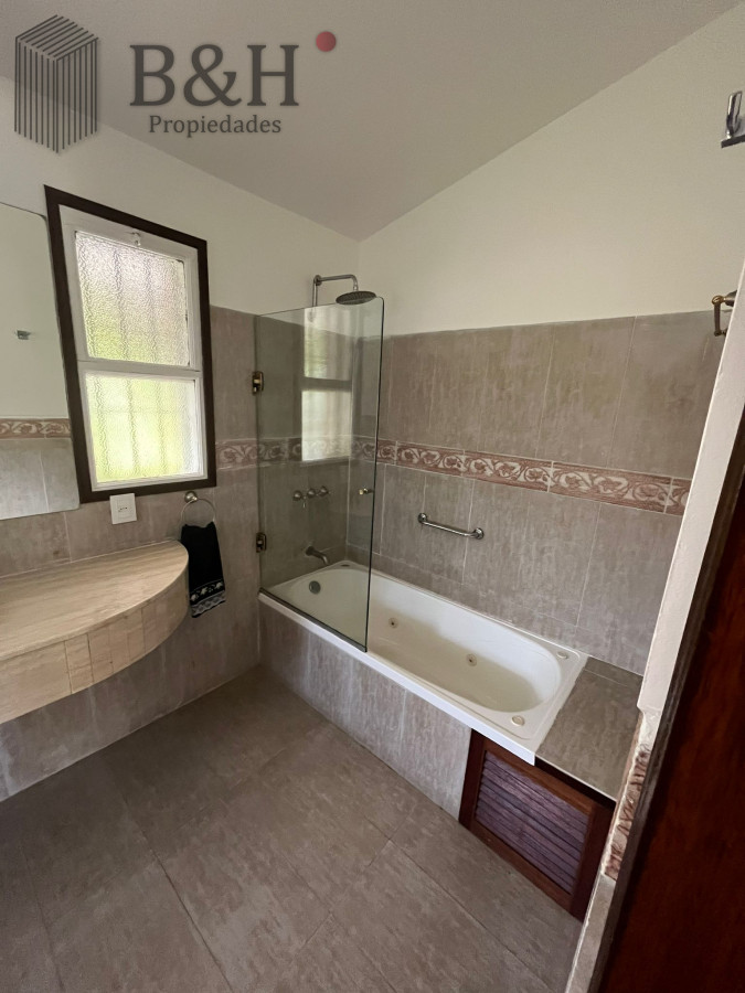 Casa ID.3876 - CASA TRADICIONAL - PUNTA DEL ESTE 