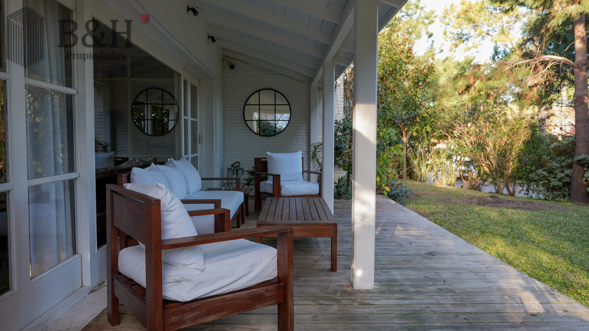 Casa ID.5233 - Hermosa Casa en parada 15 de la Mansa - Punta del Este 