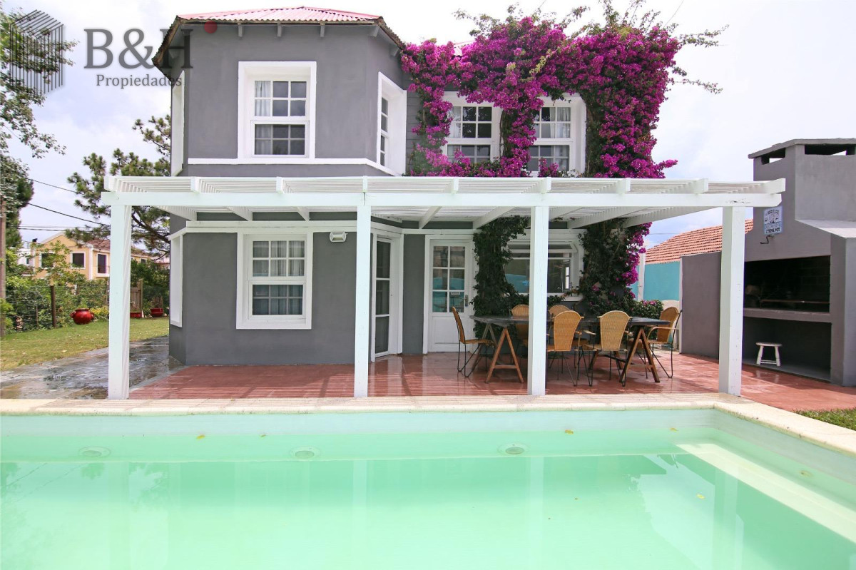 Casa ID.4567 - Casa a la venta en la barra - Punta del Este