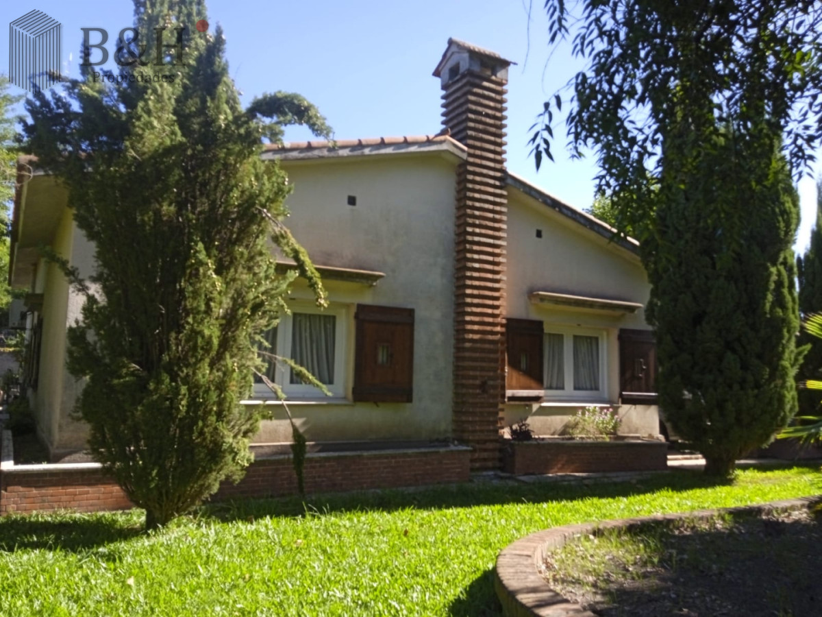 Casa ID.6219 - Casa tipo chalet en esquina con gran terreno - Centro de José Pedro Varela